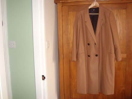 Photo of free ladies camel coloured coat size 20 (Durrington BN13) #1