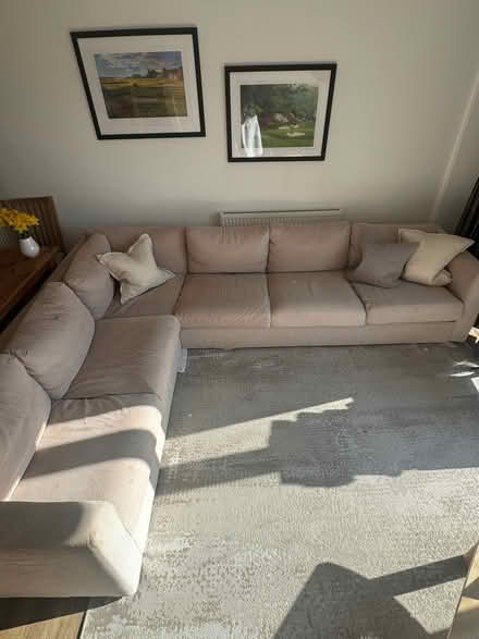 Photo of free cream sofa (Balham SW17) #1