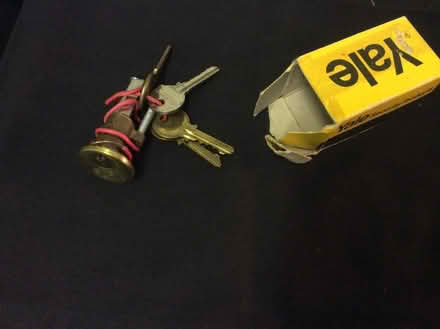 Photo of free Yale door lock with keys (Levenshulme M19) #1