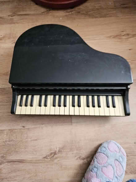 Photo of free Piano (North watford WD24) #2