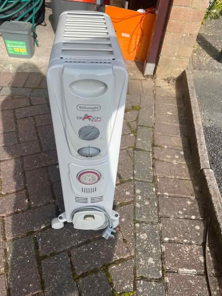 Photo of free Oil Filled Heater - DeLonghi (Portsmouth PO3) #1