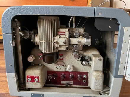 Photo of free Bell & Howard model 640 projector plus speaker (Kemptown BN2) #1