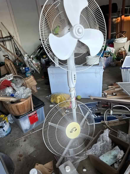 Photo of free standing fan (Arlington Center) #2