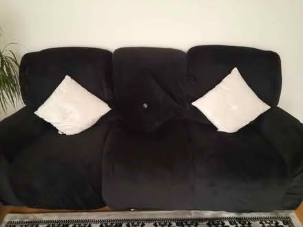 Photo of free Sofa set (NW9) #4