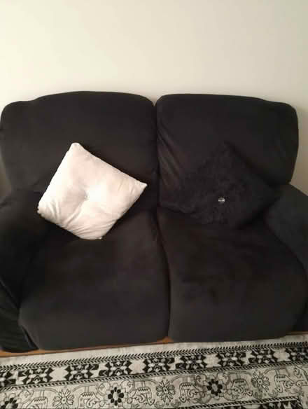 Photo of free Sofa set (NW9) #3