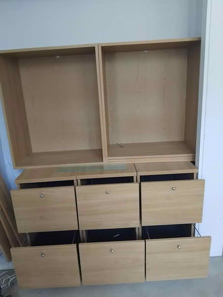 Photo of free Office chair and drawers (Sloane square) #2