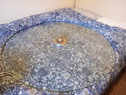 Photo of free Glass table (Temple Cowley OX4) #2