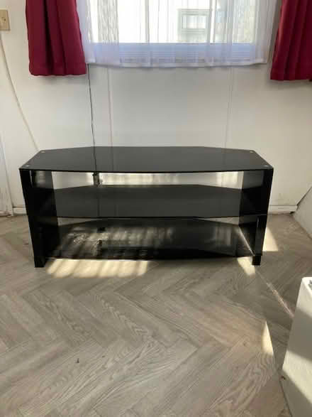 Photo of free Glass TV stand (Cliffsend) #1
