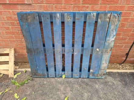 Photo of free Pallett and Wood from broken Pallett (High Wood CM6) #1