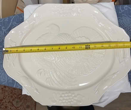 Photo of free Large 18" Ceramic Turkey Platter 🦃 (Belmont, MA) #1