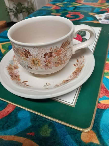 Photo of Poole pottery (Kislingbury) #1