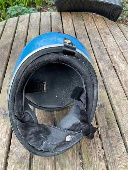 Photo of free Griffin helmet (Cutteslowe OX2) #2