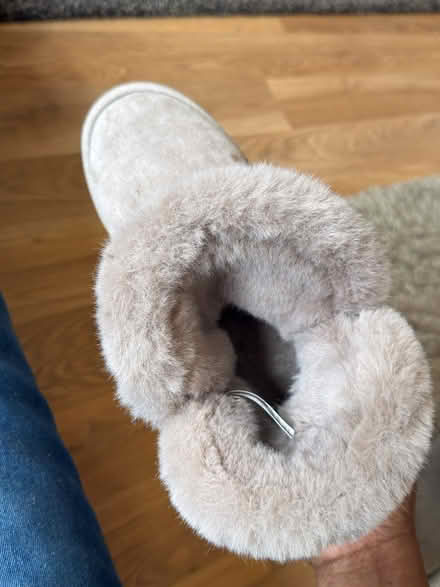 Photo of free Female boot/ sneakers EU 40/41 (Levenshulme M19) #4