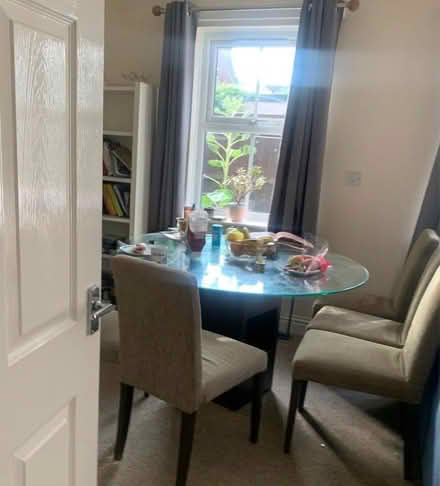 Photo of free Glass table (Temple Cowley OX4) #1