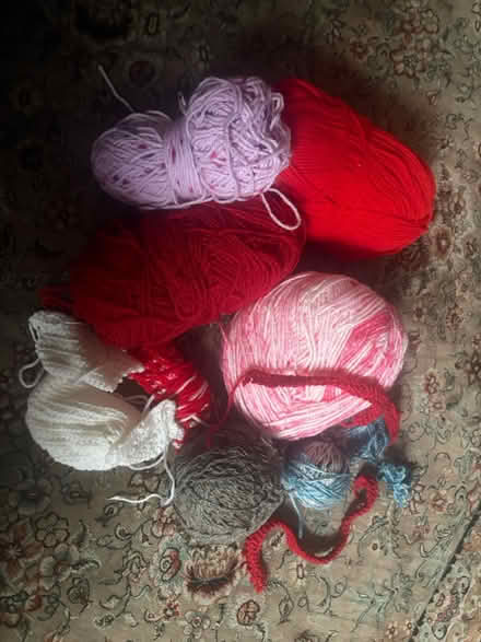 Photo of free Yarn Odments (BS4) #1