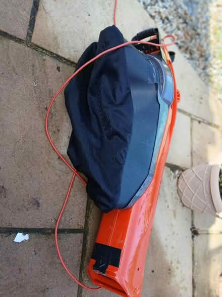 Photo of free Leaf blower / sucker (Rusthall TN4) #2