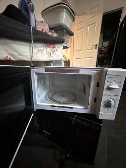 Photo of free Microwave (M264QA) #2