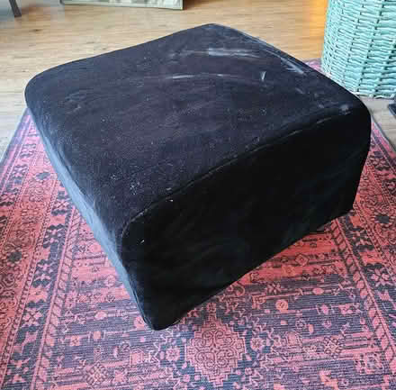 Photo of free Black velvet ottoman (S. Mary Ave, Sunnyvale) #1