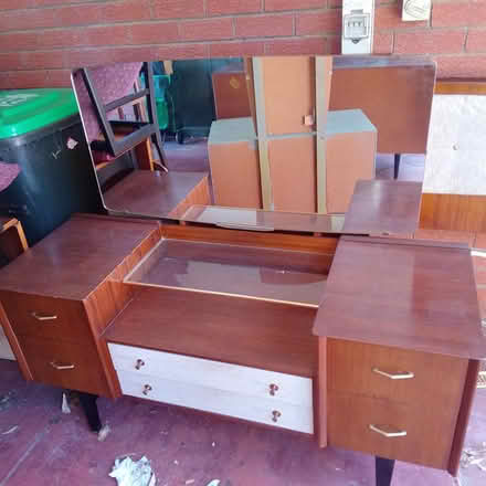 Photo of free Bedroom suite 1960's (Padbury 6025) #3