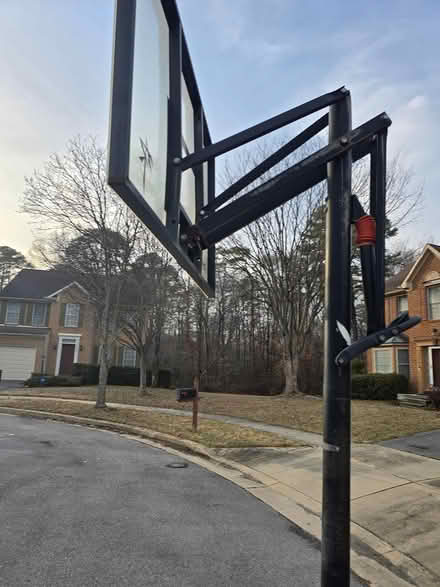 Photo of free basketball hoop with new rim (South Laurel) #2
