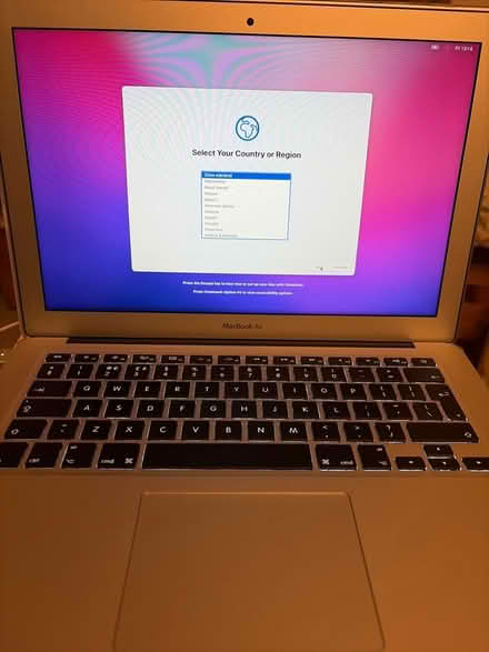 Photo of free MacBook Air 2017 (Gerrards Cross SL9) #1