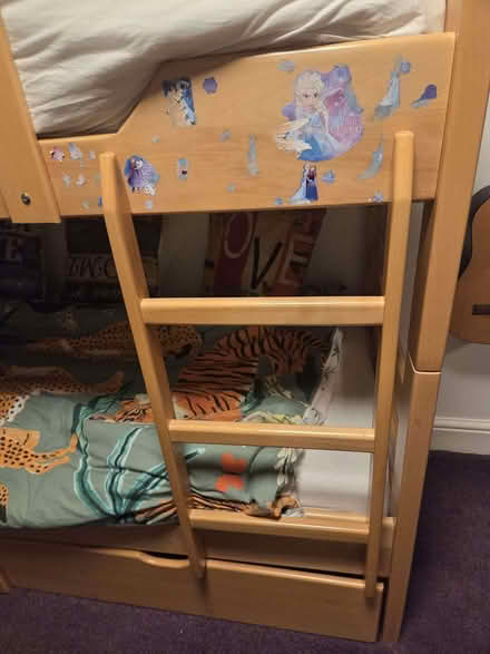 Photo of free Bunkbed and one mattress (Northchurch HP4) #2
