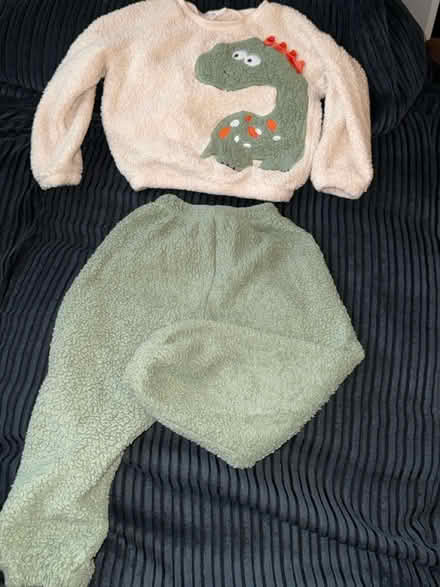 Photo of free Sets of pyjamas unisex 2-4.5 years (Levenshulme M19) #1