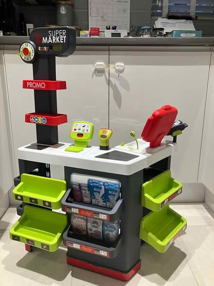 Photo of free Smoby play kitchen (Coulsdon, nr, train station) #2