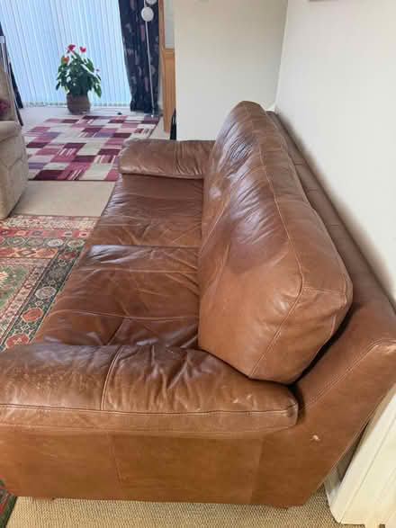 Photo of free Leather setter (Reading RG30) #2