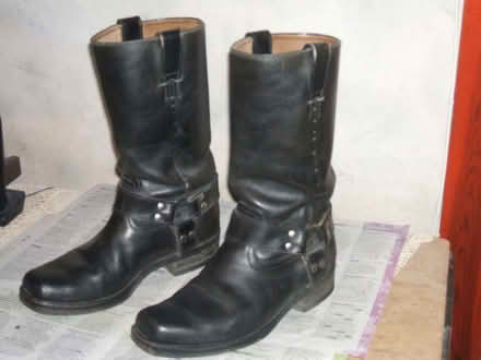 Photo of free Motorcycle boots (Molesey KT8) #1
