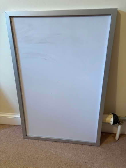 Photo of free I small white board and 1 small pin board (AB25) #1