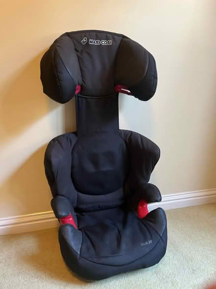 Photo of free Booster Seat (height adjustable) (Adambrae, Livingston) #3