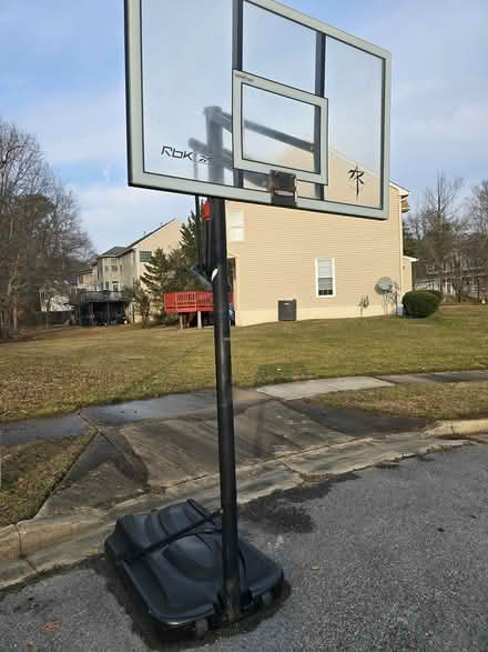 Photo of free basketball hoop with new rim (South Laurel) #3