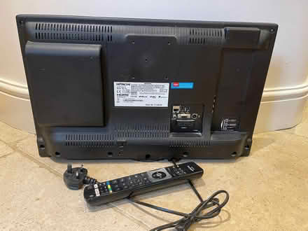Photo of free TV/DVD combo 24" Hitachi (no stand) (Wingfield) #2