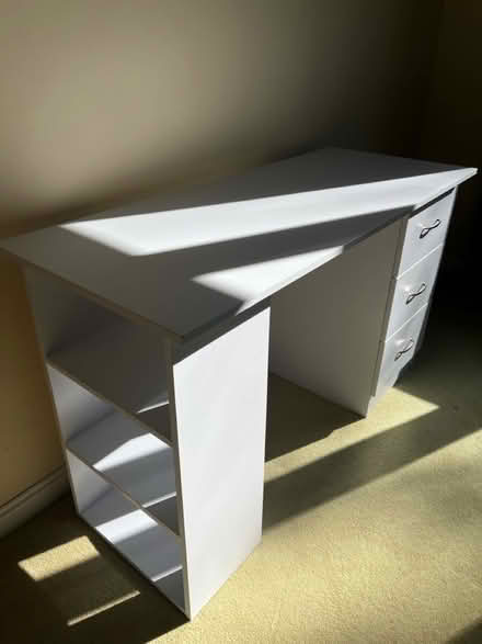 Photo of free White Desk with Drawers and Shelves (Adambrae EH54) #2
