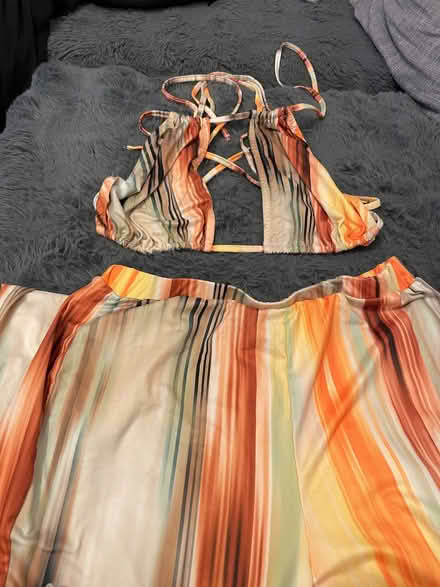 Photo of free Summer outfit (Wandsworth SW18) #4