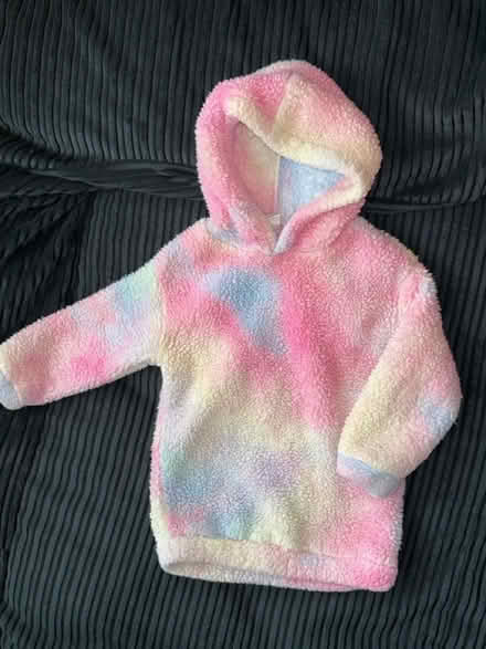 Photo of free Girl fleece hoodie 2-5years (Levenshulme M19) #1