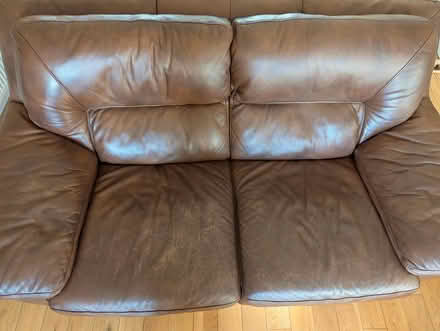 Photo of free leather sofas (Renfrew PA4) #2