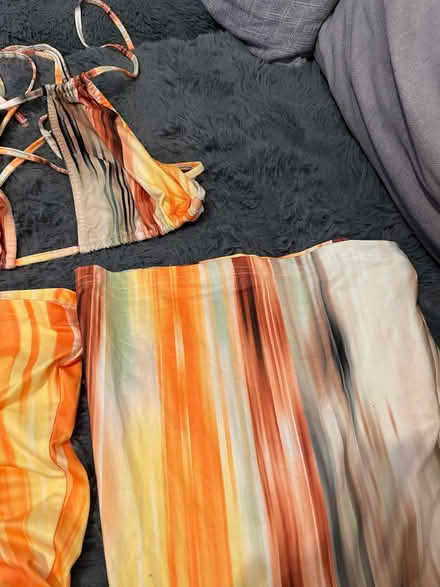 Photo of free Summer outfit (Wandsworth SW18) #1