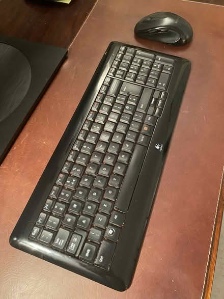 Photo of free Logitech wireless keyboard and mouse (Limehouse E14) #1