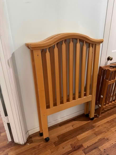 Photo of free Simmons Wood Crib+Dr.Seuss Mattress (Montrose/Museum District) #1