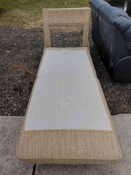 Photo of free Seat convert to twin bed (Wilmington 19803) #4