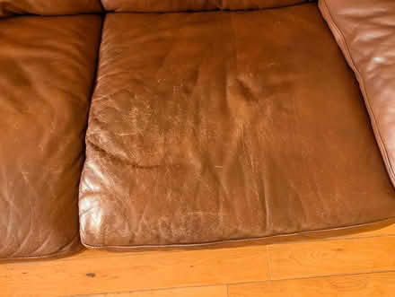 Photo of free leather sofas (Renfrew PA4) #4