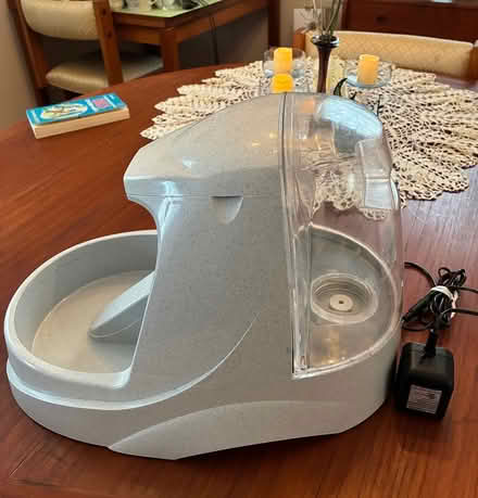 Photo of free Dog and cat fountain (Haddon Heights, NJ) #1