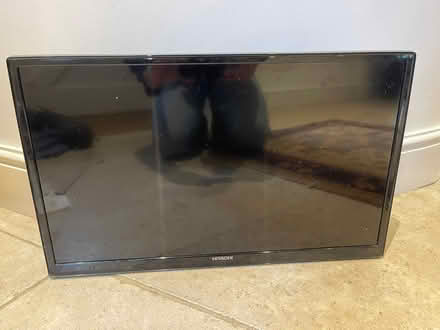 Photo of free TV/DVD combo 24" Hitachi (no stand) (Wingfield) #3