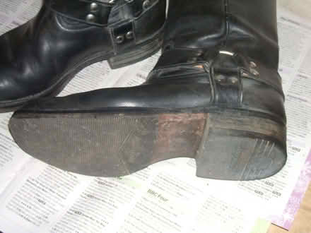 Photo of free Motorcycle boots (Molesey KT8) #2