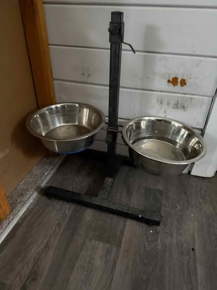 Photo of Static caravan furniture/dog bits (Sheringham NR26) #1