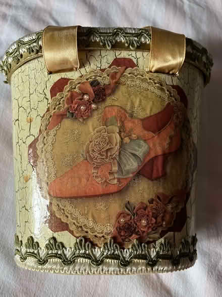 Photo of free A vintage decoration (Forest Hills) #1