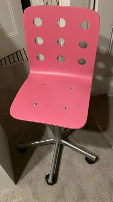 Photo of free Pink desk chair (for child) (Woodheys Parks WA14) #1