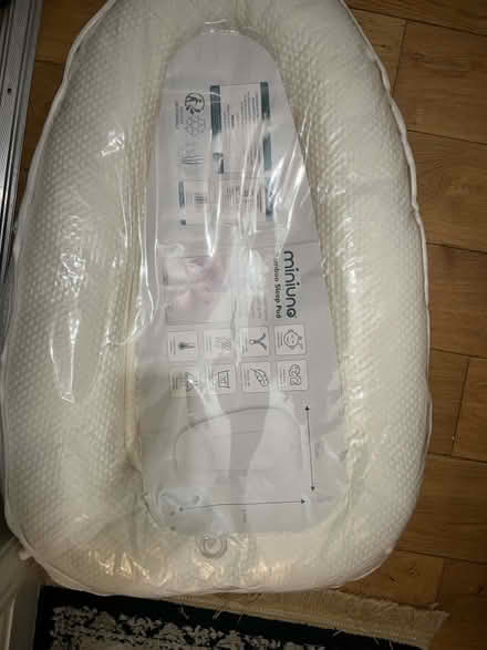 Photo of free Miniuno baby nest (Barnet, en5) #1